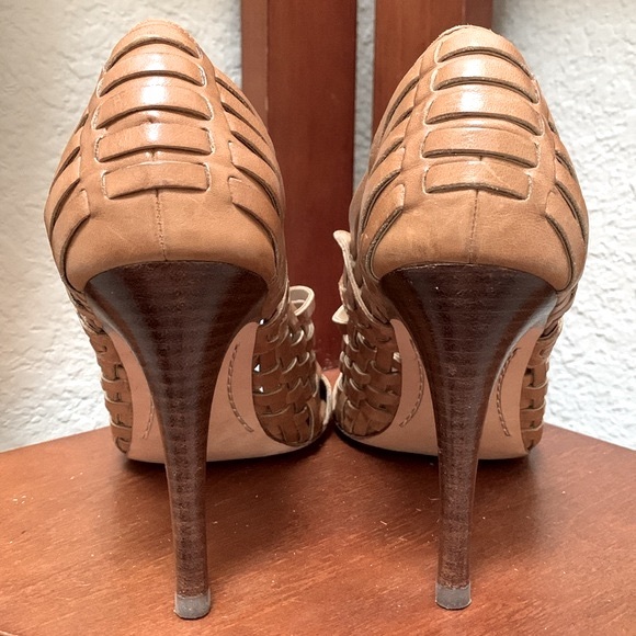 🔹Boutique 9 Woman’s Open Toe Leather Heels.. - Picture 4 of 7